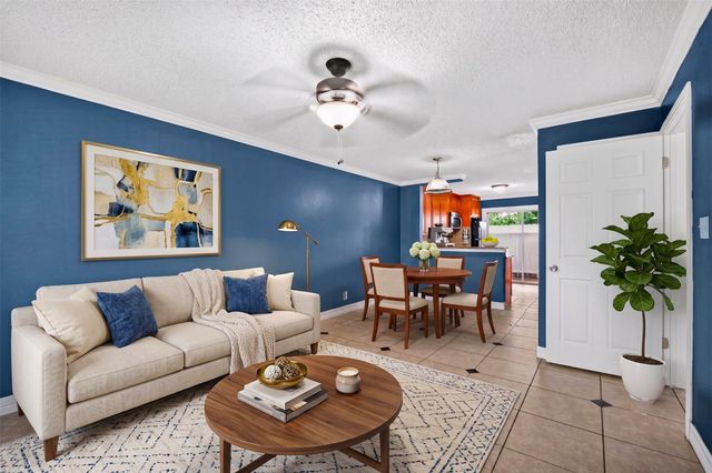 1220 Shadowdale Drive 6, Houston, TX 77043