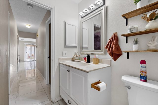 469 Wagon Train Drive SE, Rio Rancho, NM 87124