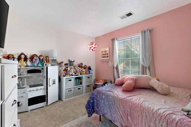 469 Wagon Train Drive SE, Rio Rancho, NM 87124