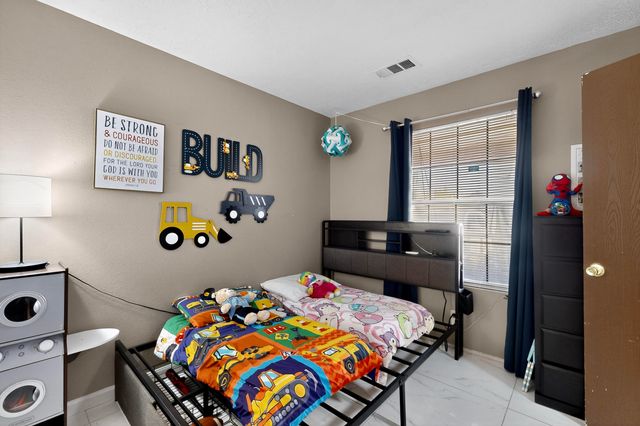 469 Wagon Train Drive SE, Rio Rancho, NM 87124