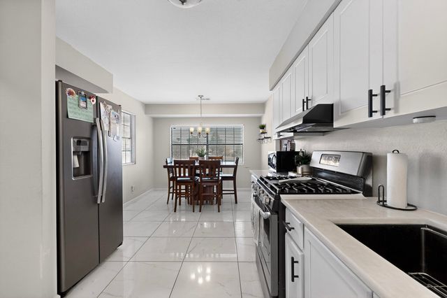 469 Wagon Train Drive SE, Rio Rancho, NM 87124