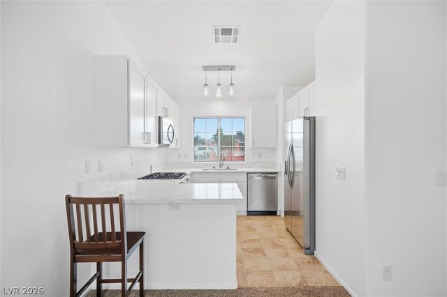 2441 Saguaro Point Street, Las Vegas, NV 89115