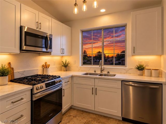 2441 Saguaro Point Street, Las Vegas, NV 89115