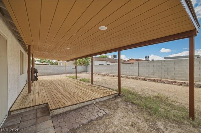 2441 Saguaro Point Street, Las Vegas, NV 89115