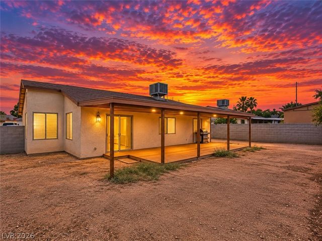 2441 Saguaro Point Street, Las Vegas, NV 89115