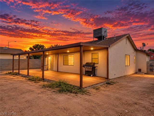 2441 Saguaro Point Street, Las Vegas, NV 89115