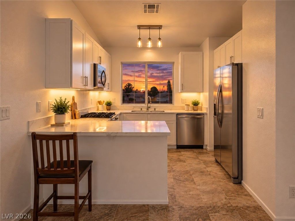 2441 Saguaro Point Street, Las Vegas, NV 89115 — photo 4