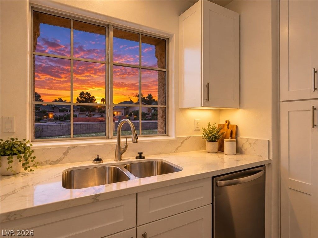 2441 Saguaro Point Street, Las Vegas, NV 89115 — photo 5