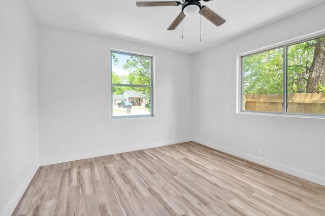 5620 Hiett Court, Fort Worth, TX 76112