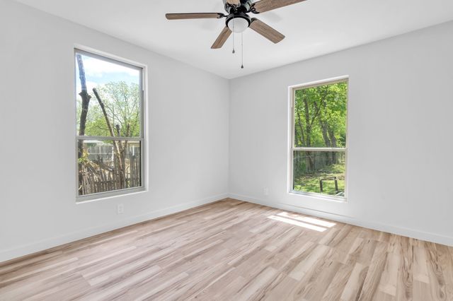 5620 Hiett Court, Fort Worth, TX 76112