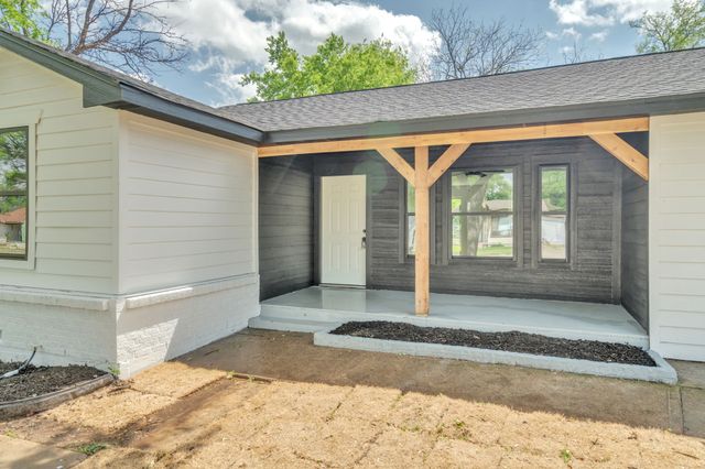 5620 Hiett Court, Fort Worth, TX 76112