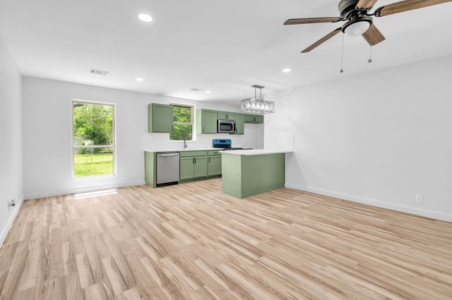 5620 Hiett Court, Fort Worth, TX 76112