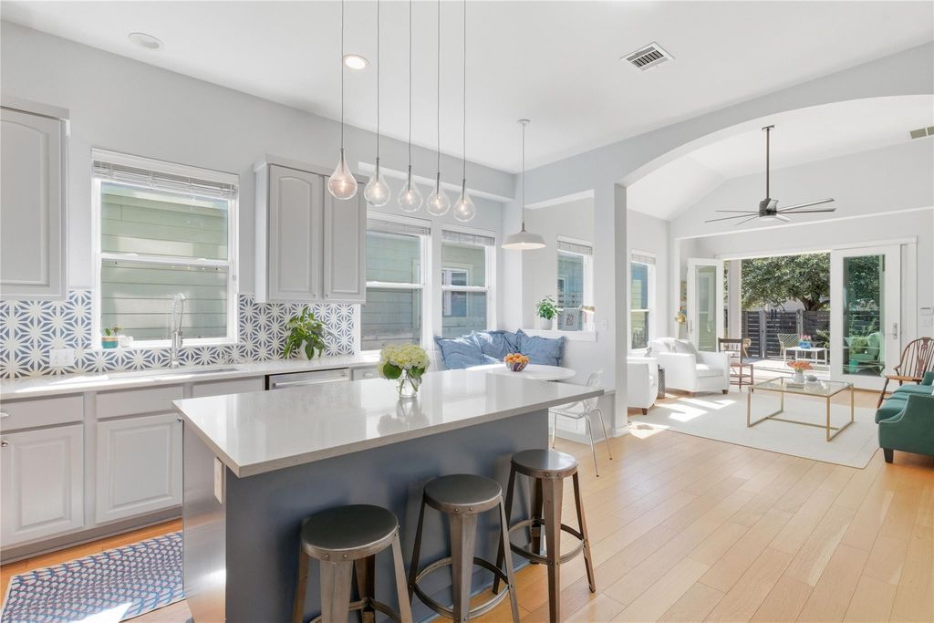 3928 Cal Rodgers ST, Austin, TX 78723