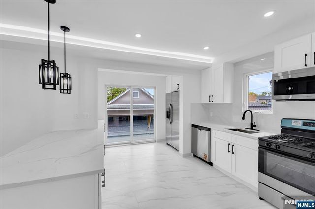 46 Chamberlain Avenue, Little Ferry, NJ 07643