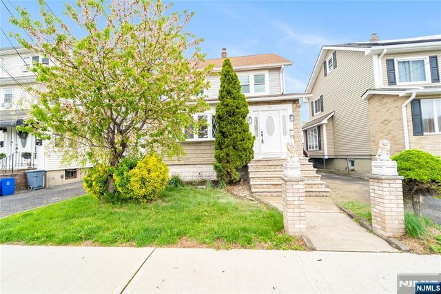 46 Chamberlain Avenue, Little Ferry, NJ 07643