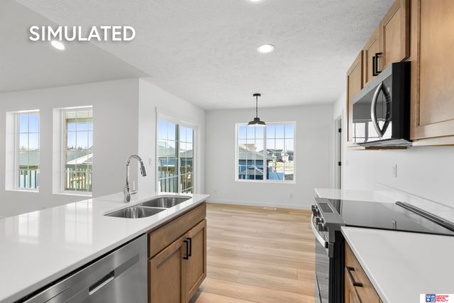 9111 Castle Pine Drive, Lincoln, NE 68516