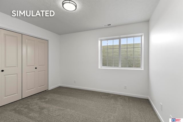 9111 Castle Pine Drive, Lincoln, NE 68516