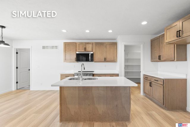 9111 Castle Pine Drive, Lincoln, NE 68516