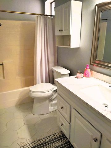 1042 Christobal Lane, Colton, CA 92324