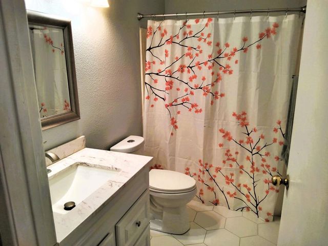 1042 Christobal Lane, Colton, CA 92324