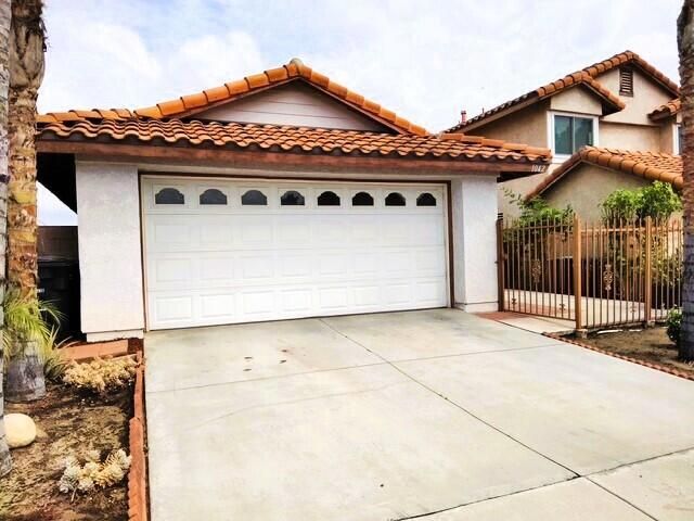 1042 Christobal Lane, Colton, CA 92324