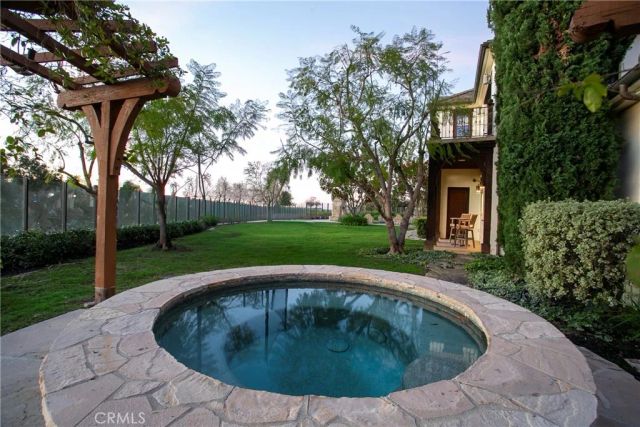 18 Mission Ridge Road, Ladera Ranch, CA 92694