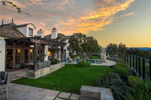 18 Mission Ridge Road, Ladera Ranch, CA 92694