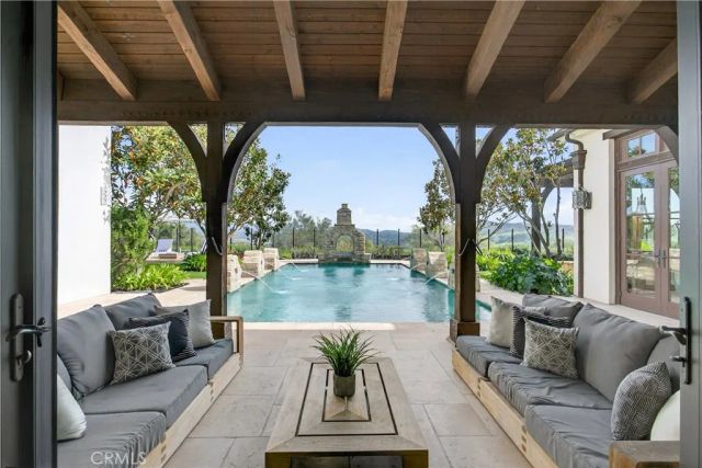 18 Mission Ridge Road, Ladera Ranch, CA 92694
