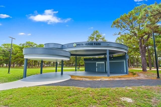 3930 NW 207 St Road, Miami Gardens, FL 33055