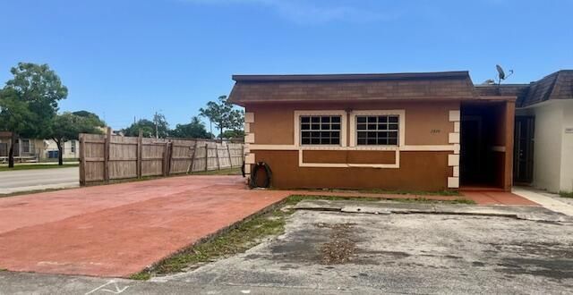 3930 NW 207 St Road, Miami Gardens, FL 33055