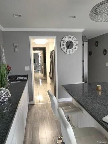 8200 Jefferson Avenue E 803, Detroit, MI 48214