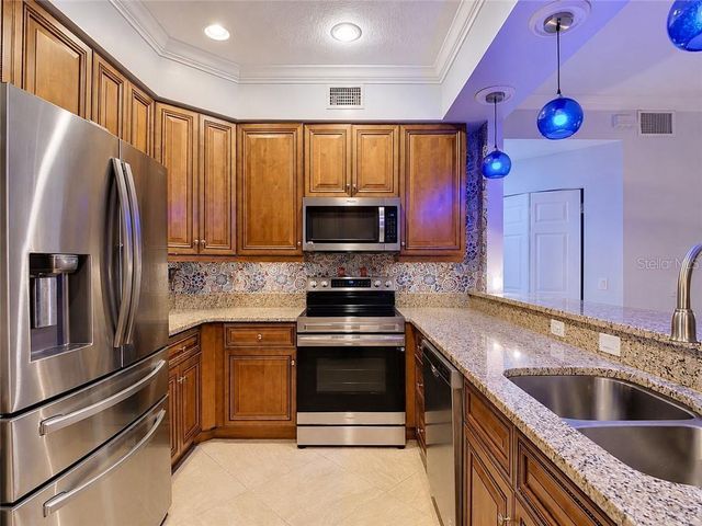 1051 WINDING PINES CIRCLE 105, Cape Coral, FL 33909