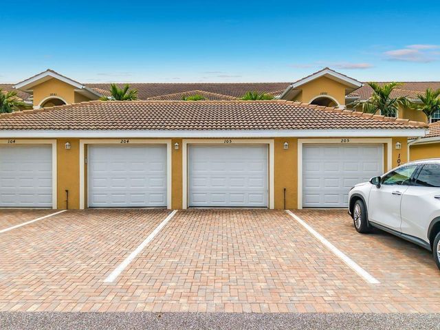 1051 WINDING PINES CIRCLE 105, Cape Coral, FL 33909