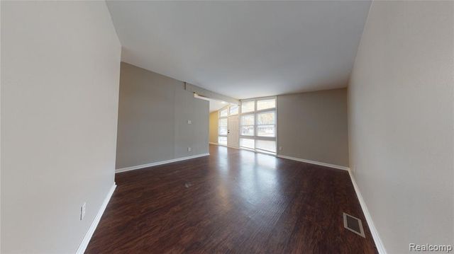 1198 Neafie Avenue, Pontiac, MI 48342