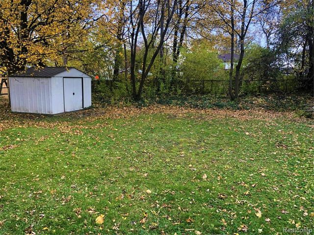 1198 Neafie Avenue, Pontiac, MI 48342