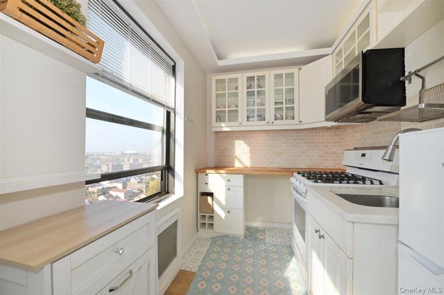 99-05 63rd Drive 14O, Rego Park, NY 11374