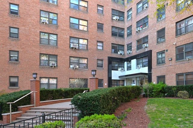 99-05 63rd Drive 14O, Rego Park, NY 11374