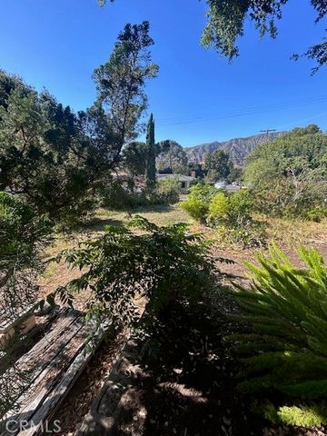 8228 Wentworth Street, Sunland, CA 91040
