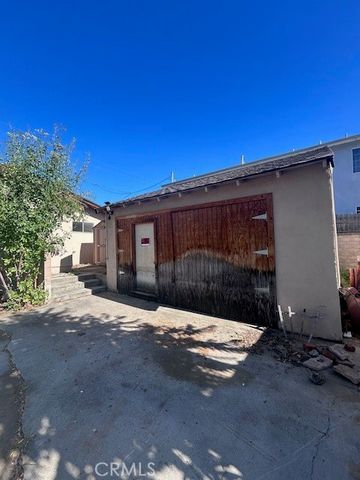 8228 Wentworth Street, Sunland, CA 91040