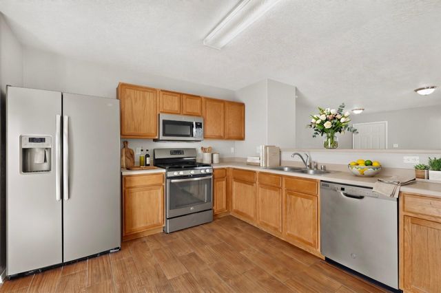 30 Tome Vista Drive, Los Lunas, NM 87031
