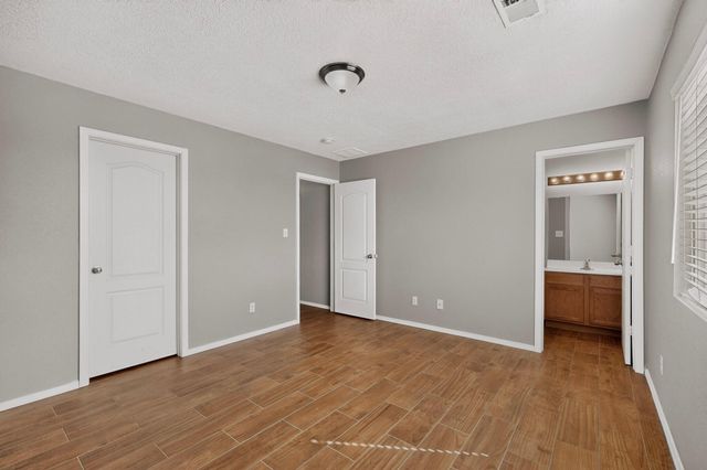 30 Tome Vista Drive, Los Lunas, NM 87031