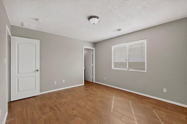 30 Tome Vista Drive, Los Lunas, NM 87031