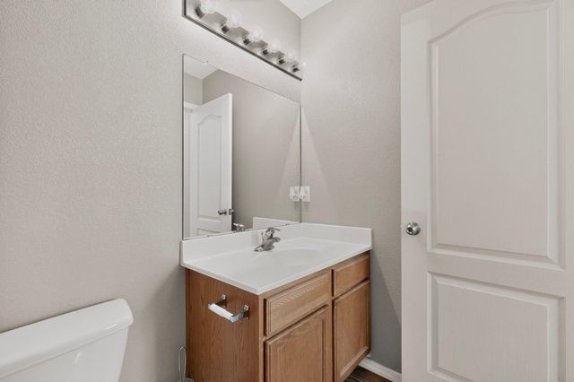 30 Tome Vista Drive, Los Lunas, NM 87031