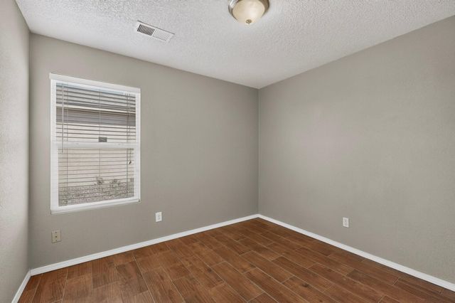 30 Tome Vista Drive, Los Lunas, NM 87031