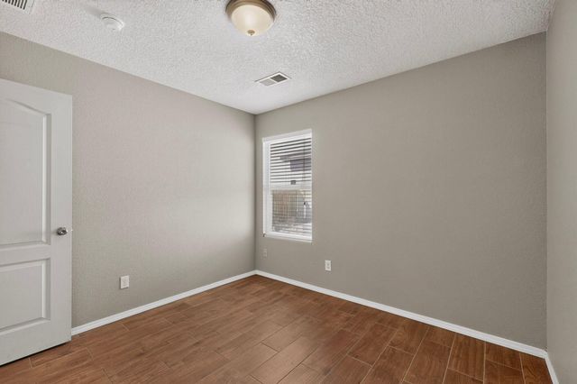 30 Tome Vista Drive, Los Lunas, NM 87031
