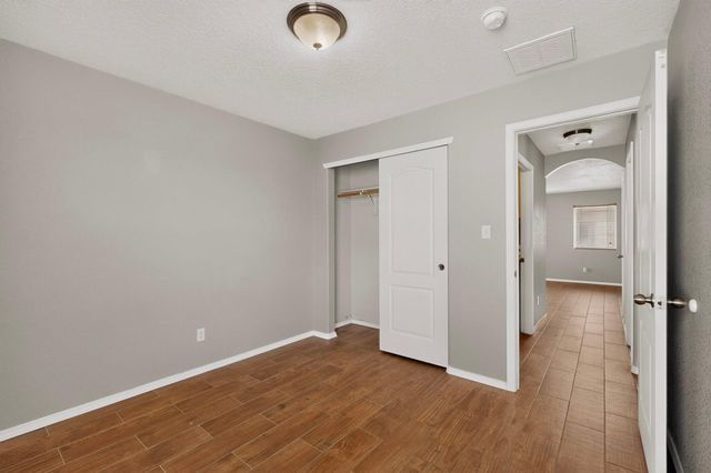30 Tome Vista Drive, Los Lunas, NM 87031