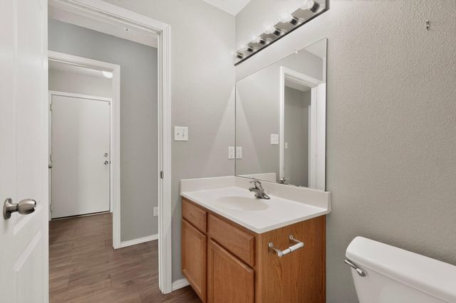 30 Tome Vista Drive, Los Lunas, NM 87031