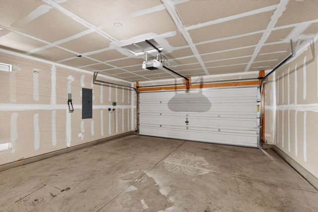 30 Tome Vista Drive, Los Lunas, NM 87031