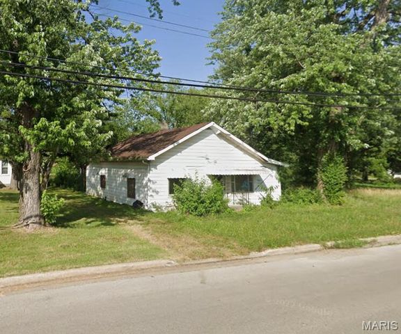 825 Mildred Avenue, Cahokia, IL 62206
