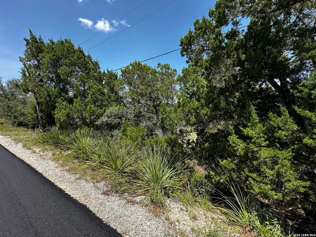 823 VALLEY RDG, Canyon Lake, TX 78133